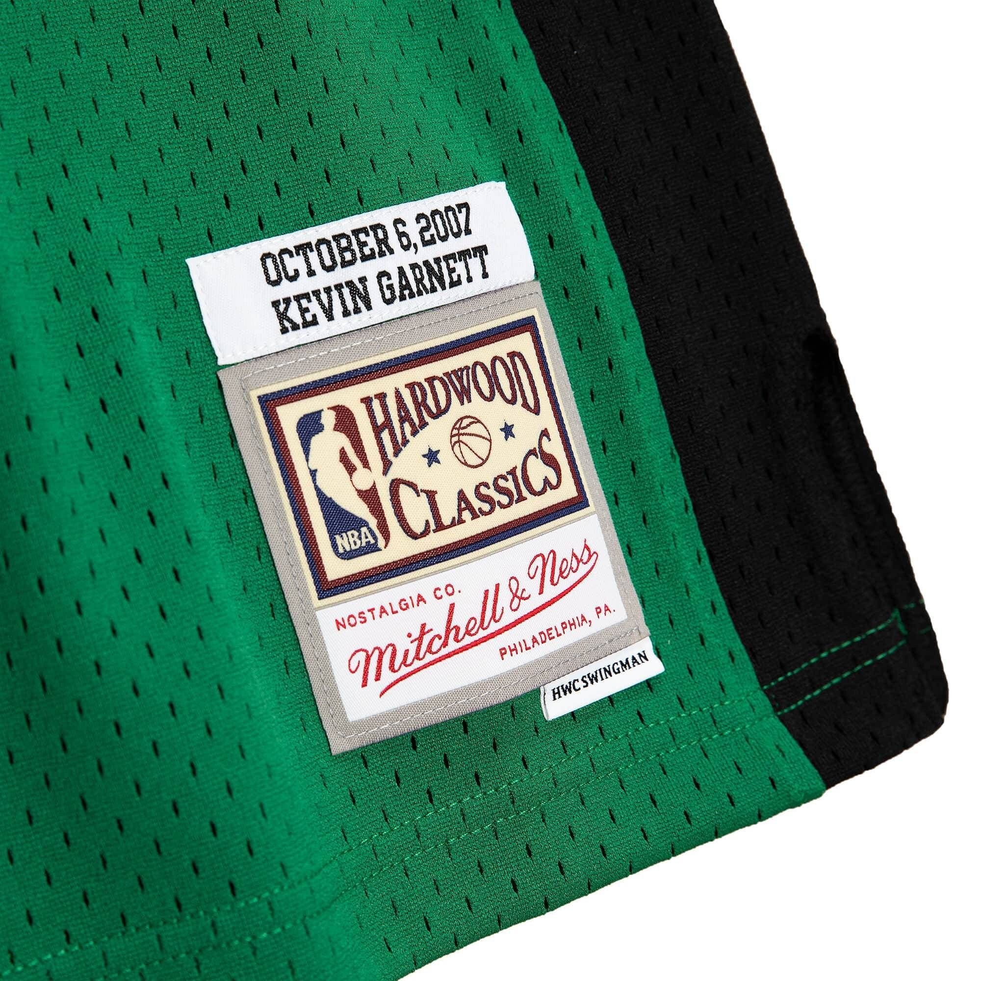 Mitchell Ness Men's Boston Celtics Kevin Garnett 5 Swingman Green Jersey - Image 5